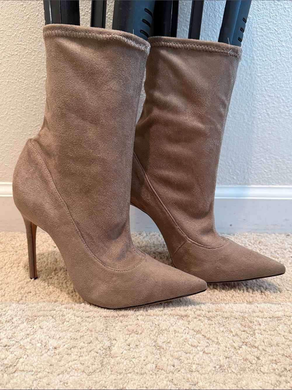 Schutz “Mislane” Pointy Toe Stiletto Sock Booties Faux Suede Size 6.5B Taupe